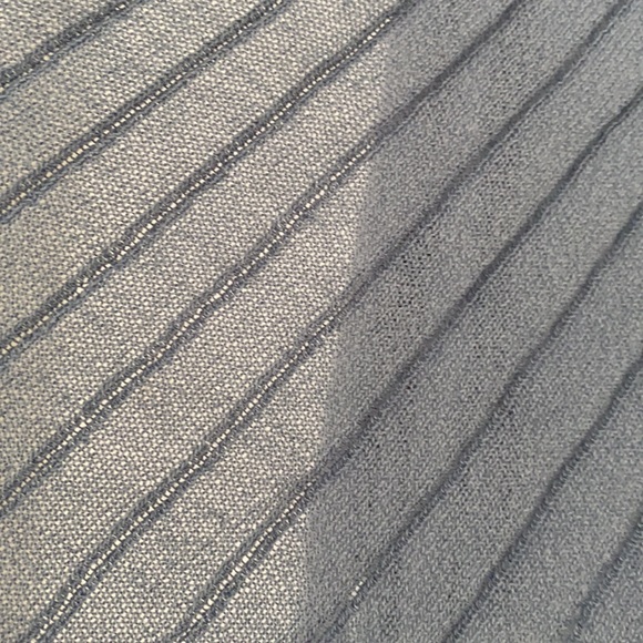 Chic Wish - NWT blue/grey top - Picture 2 of 2